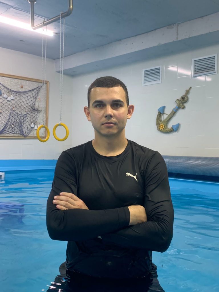 Грудничковое плавание, детский бассейн в Акулёнок в Севастополе с 0 до 1,5 лет